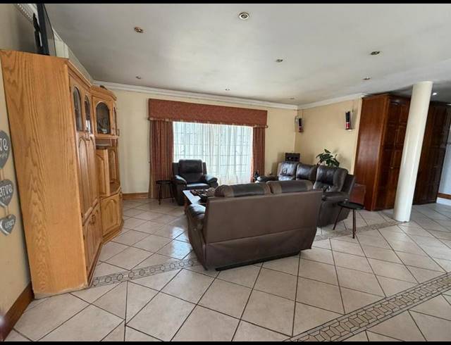 4 BEDROOM HOUSE FOR SALE IN STANDERTON CENTRAL